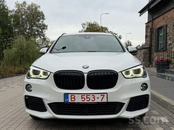 BMW X1 - 1