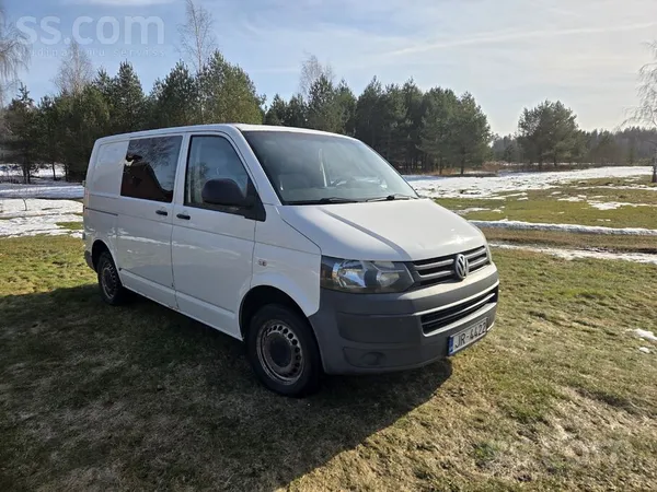 Uzņēmums pārdod tehniski ļoti labā tsāvoklī WV Transportier busiņu, pirkts V