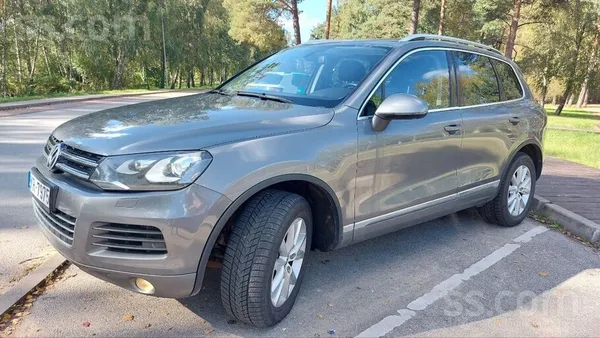 Volkswagen Touareg 2013, 3.0D dīzelis, Automāts, SUV/Apvidus, Pelēks — Latvijā