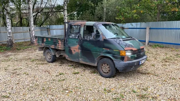 Volkswagen T4 1999, 2.4D dīzelis, Manuāls, Furgons, Zaļš — Latvijā