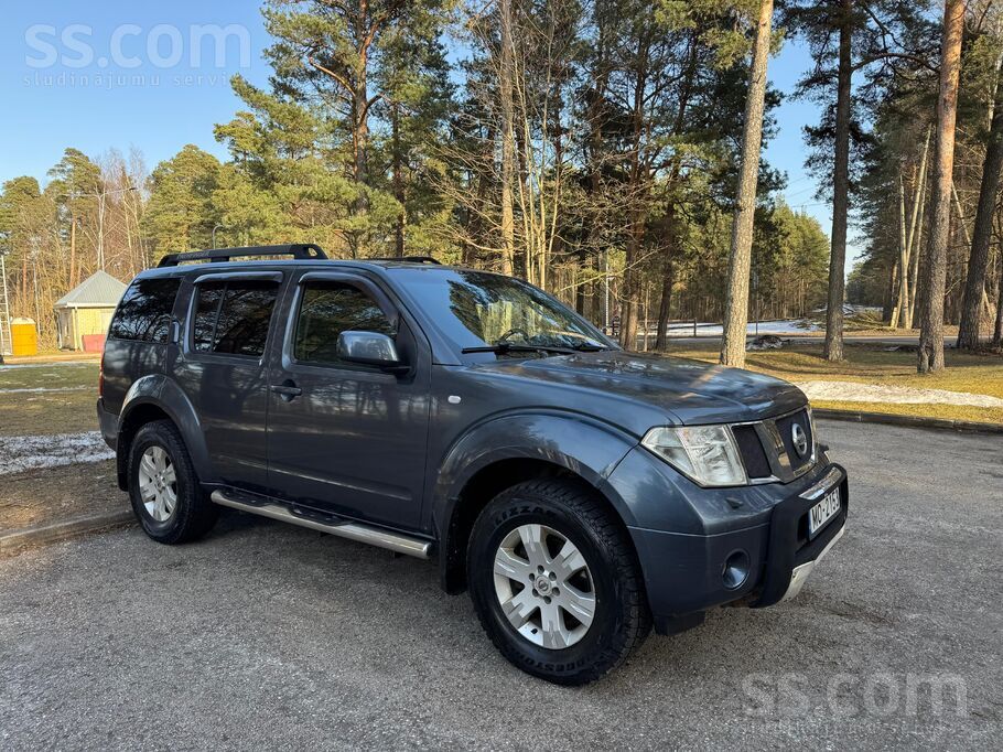 Pārdodu labu Pathfinder, 2.5d manuālis, 7 sēdvietas. 
Tehniski auto labā st