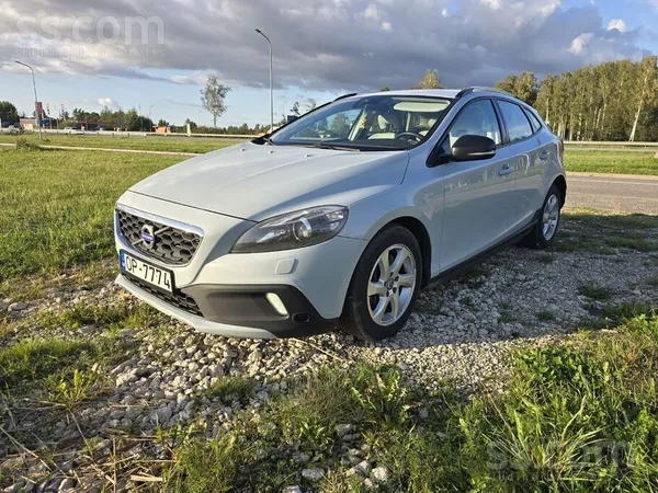 Volvo Volvo V40 Crosscontry. Nesen no Somijas. Ekonomisk