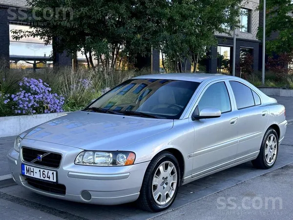 Volvo S60 Facelift 2.4 Dīzels D5 120 kW 5 Manuāli, 

Ideāla tehniskā un vi