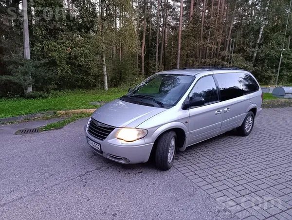 Chrysler Grand Voyager - 1