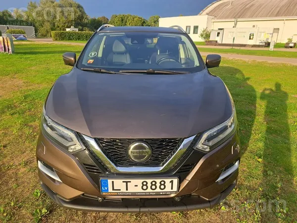 Nissan Qashqai - 1