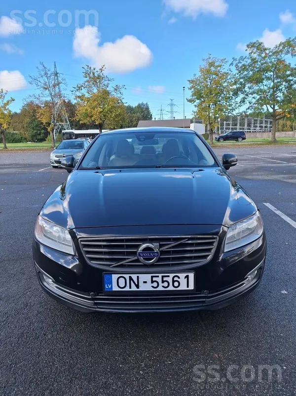 Volvo S80 lieliskā stāvoklī. Dzinējs un pārnesumkārba ir perfektā kārtībā. B