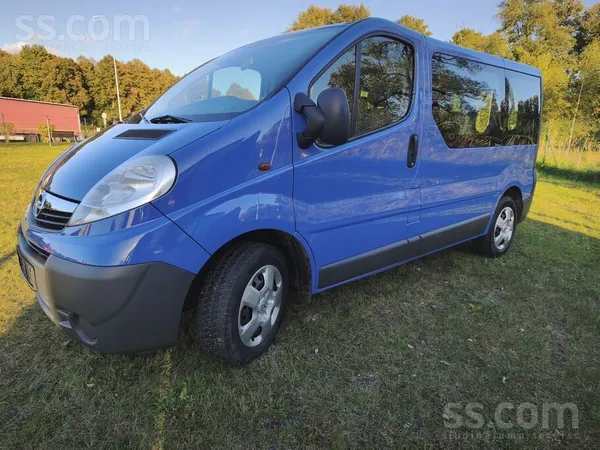 Opel Vivaro 2.0 Dīzelis 84 kw. 114 zs. 
6 Ātrumu mehānika. 
9 Sēdvietas.