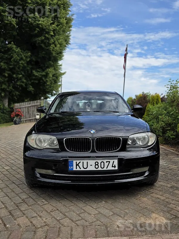 Pārdodu BMW 1 sērijas mašīnu, sakarā ar ģimenes pieaugumu. 
Mašīna ir ļoti