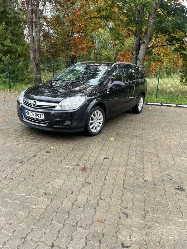 Tikko no vācijas, pardod 2008.gada opel astra h. Auto aprikots ar uzticamo u