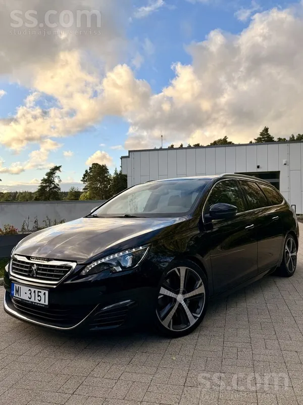 Peugeot 308 īstais GT modelis, nevis Gt-Line. 
2.0 dīzelis, automāts. 133kw