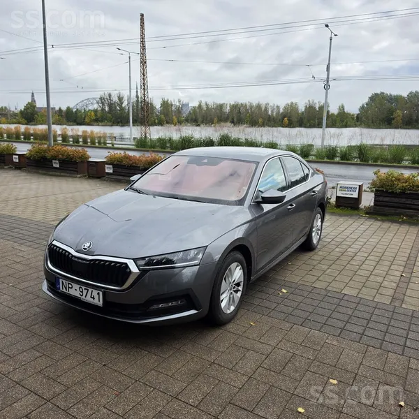 Škoda Octavia HB Ambition 2.0 Tdi 6-p. man
Vasaras un ziemas riepas. 
Apko