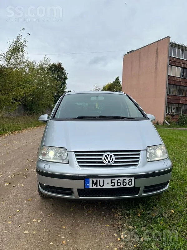 Pārdodu VW Sharan, 2005. gada. Tehniski labā stāvoklī, viss darbojas, kā nāk