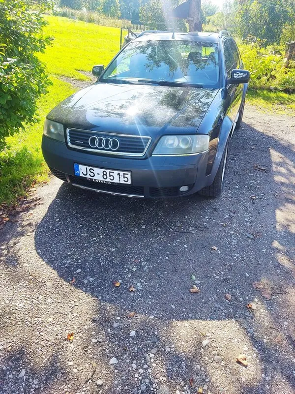 Pardodu Audi. Auto ruc brauc bremze. Pirms diviem menešiem uzlikti jauni pne
