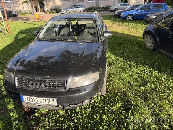 Audi A4 - 1