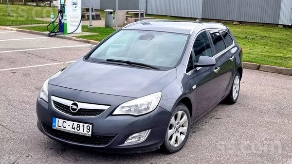 Teicams opelīts kurš aizvedīs uz darbu, atpūtā vai kādu citu vēlamo vietu. T