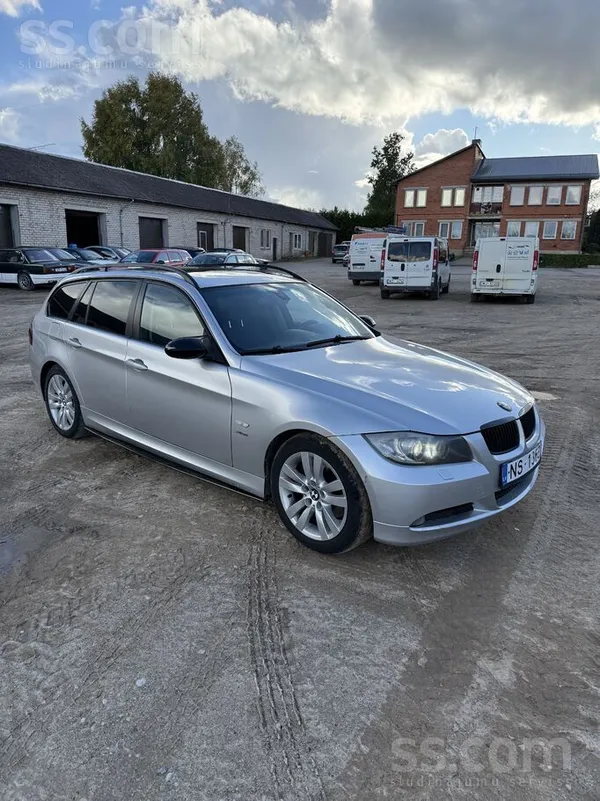 BMW 330 - 1