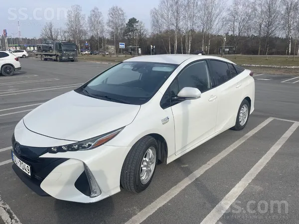 Toyota Pārdodu Toyota Prius Prime Plugin Hybrid. Svaiga T