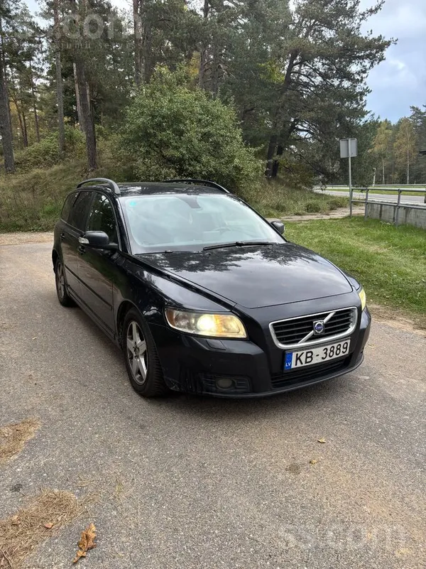 Pārdodu Volvo V50 2.4D5
Ar mašīnu braucu katru dienu. Piekare stingra, neka