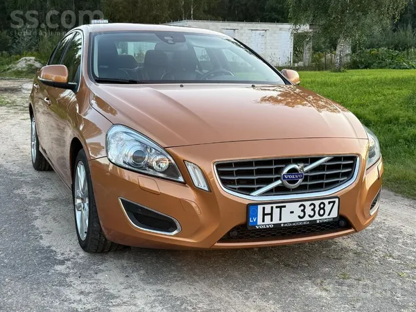 Pirkta jauna salonā. CSDD pārbaudāms patiess nobraukums 135500 km. Viens sai