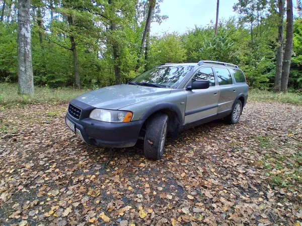 Pārdodu Volvo Xc70 2.5T b/g 154kw. 
Automašīna ir tehniski braucamā stāvokl