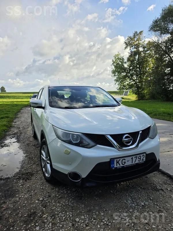 Pārdodu Nissan Qashqai 2016. gada, 1.2 benzīns. 
Kopts un praktisks auto la