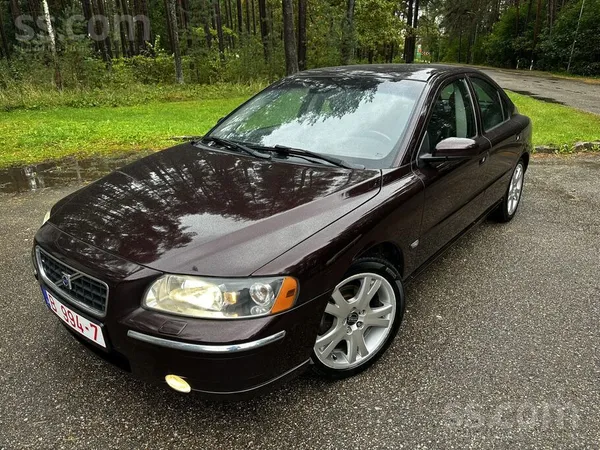 Volvo S-60 2.4D5 pilnākā Summum komplektãcija, Sedans. 
Tikko no Vācijas. Or