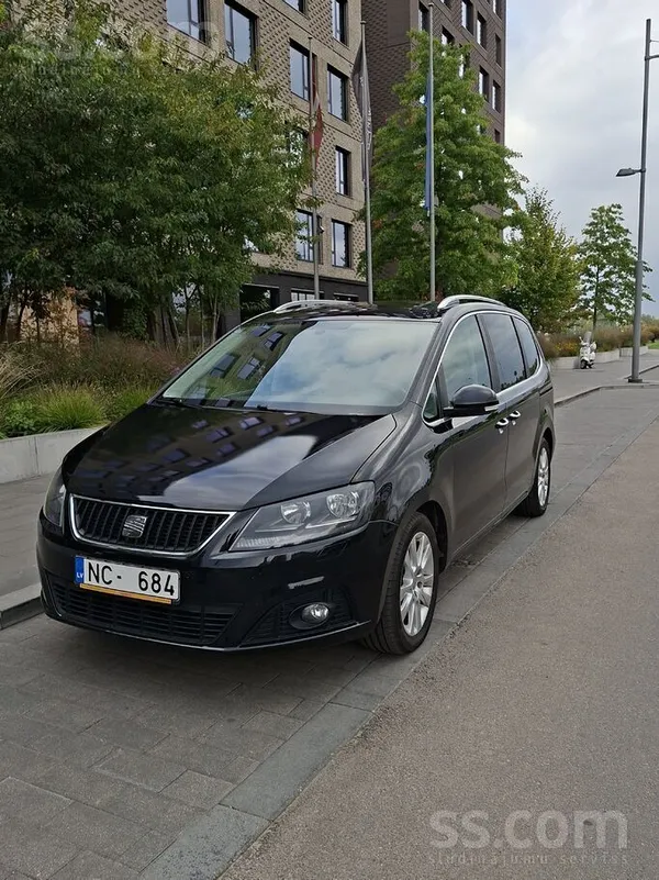 7 vietas, ērts un uzticams ģimenes auto ar 1, 4 l benzīna motoru un 150 ZS.