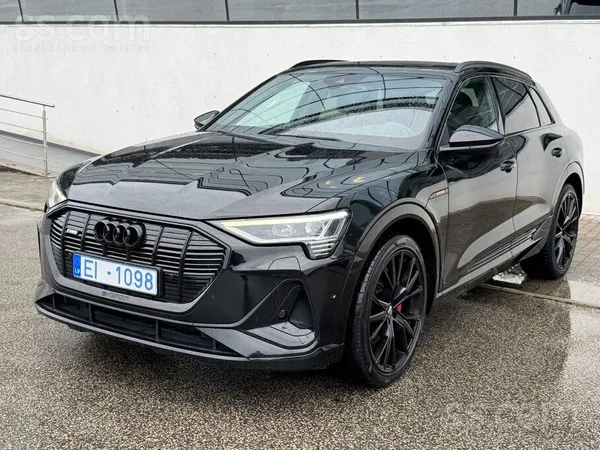 Auto teicamā stāvoklī. 50 E-Tron Sline. Noskrējiens 191tkm, 100% patiess. Vi