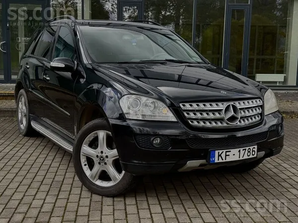 Mercedes benz ml320 3.0d. 13.12.2005 izlaidums. 
 Pneimopiekare, automātisk