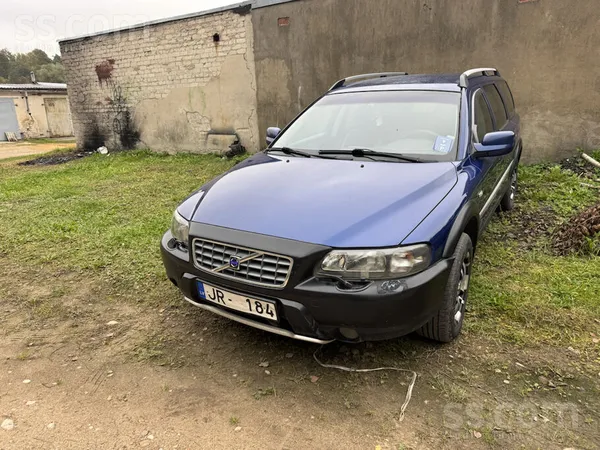 Pārdodu Volvo Xc70 universāli ar 2.4 l benzīna/gāzes dzinēju un automātisko