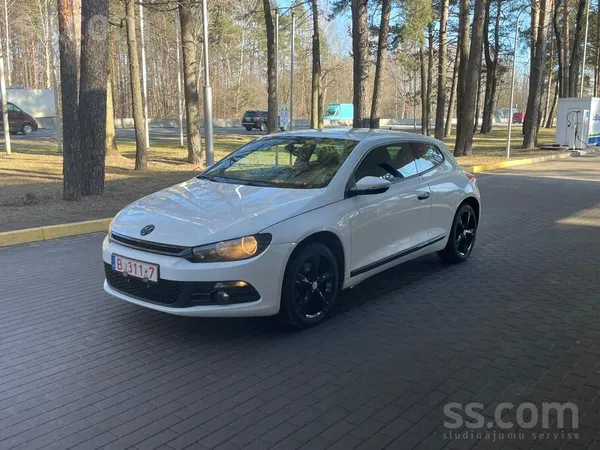 VW Scirocco, ekonomisks 1.4 benzīns, mehāniskā ātrumkārba, 2 atslēgas, bagāt