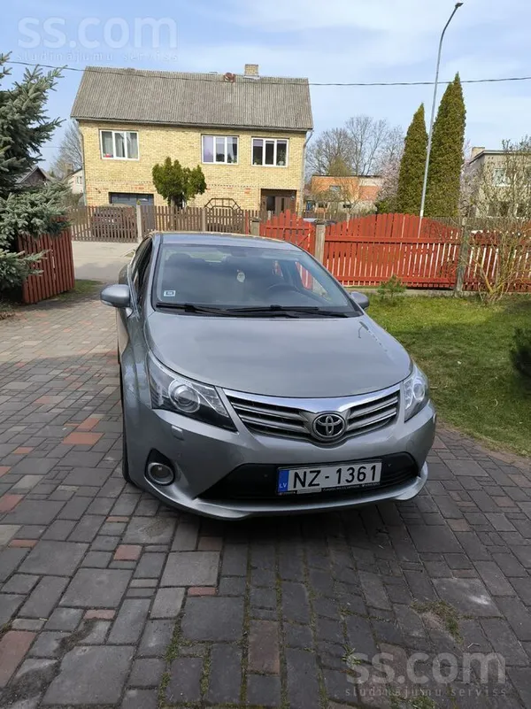 Toyota Avensis 1.8 benzins. Īpašumā 3 gadus. daudz kas darits pec ritosas da