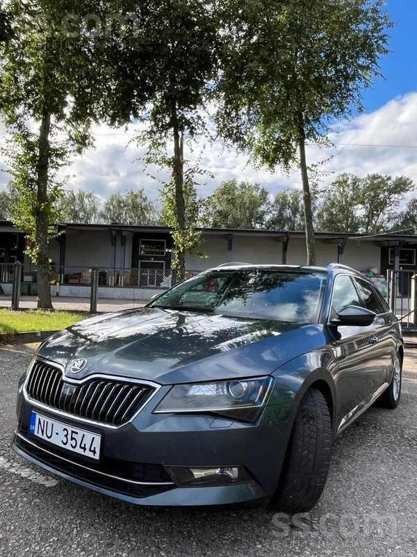Skoda Superb 2.0D 125 kW, automāts, tikko ievests.
Auto ļoti labā tehniskā