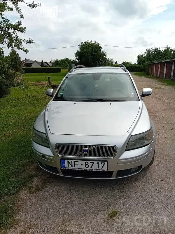 Volvo V50 ar svaigu skati. Latvijā bijis 1 īpasnieks. Līdzi nāk ziemas riepa
