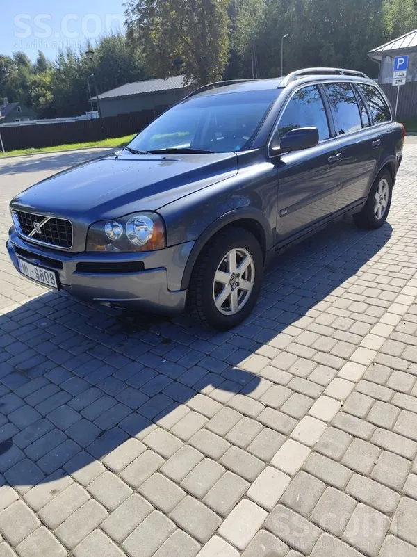 Pārdodu koptu un labi uzturētu Volvo Xc90 ar 2.4 D5 dīzeļdzinēju (136 kW) un
