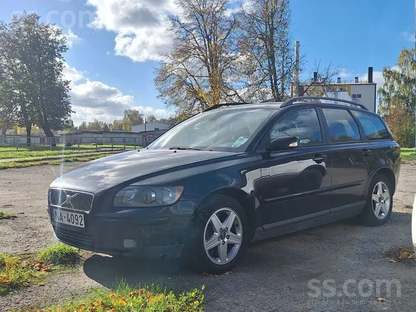 Pārdodu Volvo V50 (132kw), 2006.gada ar automātisko ātrumkārbu. Nobraukums 3