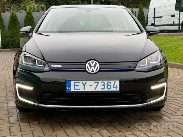 VW Golf 7 elektriskais 85kw, Automāts. 

Vw e-Golf 2015

85 kW / 115 ZS