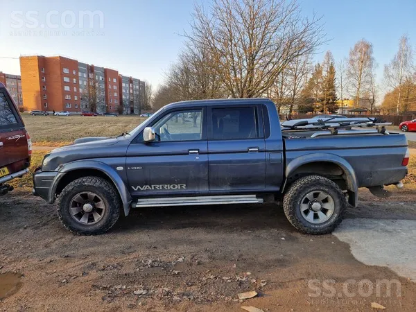 Mitsubishi Pārdodu 2009 gada Angļu L200 2.5 dizelis manuālis 