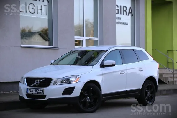 2.4d/158kW, automāts, Awd. 

-Klimata kontrole. 
-Riepu spiediena kontrol