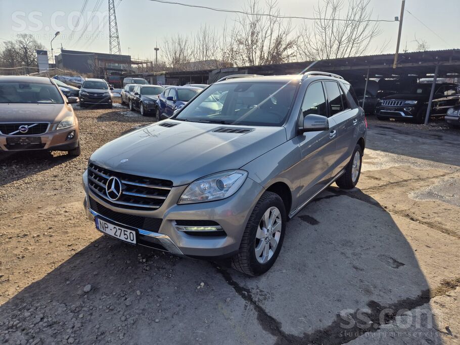 Mercedes Benz ML 350 3.0l dīzelis. 190kw
Tehniskā apskate derīga līdz 08.20