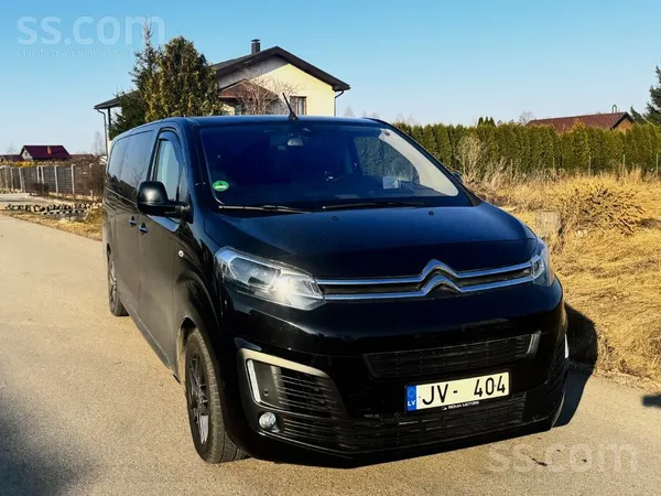 Pārdod Citroën Jumpy Spacetourer vieglo pasažieru auto labā tehniskā un vizu