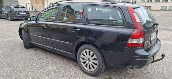 Volvo V50 2006, 2.0D dīzelis, Manuāls, Universāls, Melns — Latvijā
