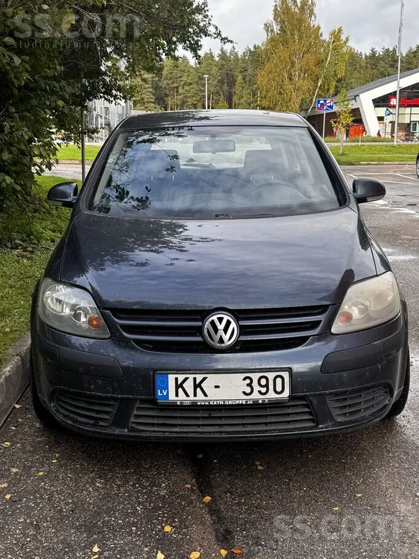 Pārdodu Volkswagen Golf Plus. Auto tehniski brauc labi, ritošajai daļai defe