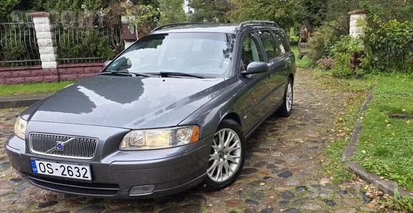 Pārdod Volvo V70 2006. gada. 2.4 turbo dīzelis, 163hp. Automātiskā ātrumkārb