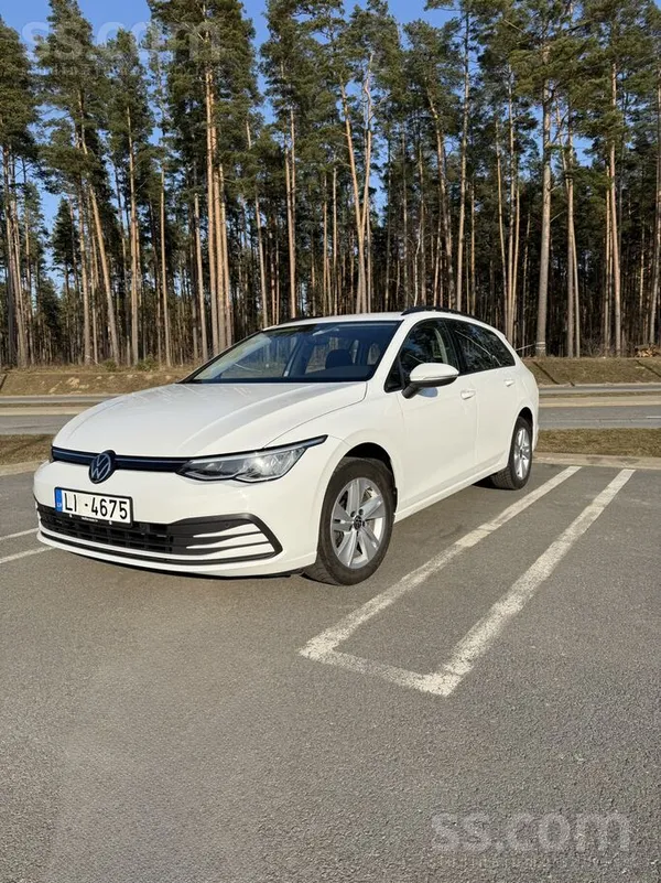 Volkswagen VW Golf 8 1.5 eTsi Dsg automātisko pārnesumkārbu (