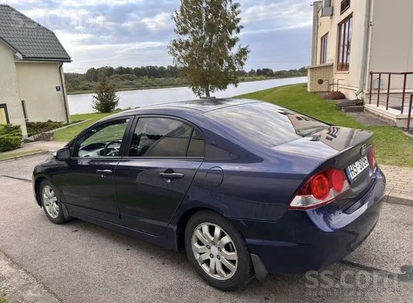 Honda Civic 2007, 1.8 benzīns, Automāts, Sedans, Zils — Latvijā
