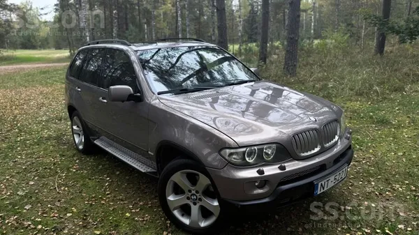 Tiek pārdots ļoti skaists, kopts Bmw x5 ar V8 4.4i benzīns/gāze motoru un 23