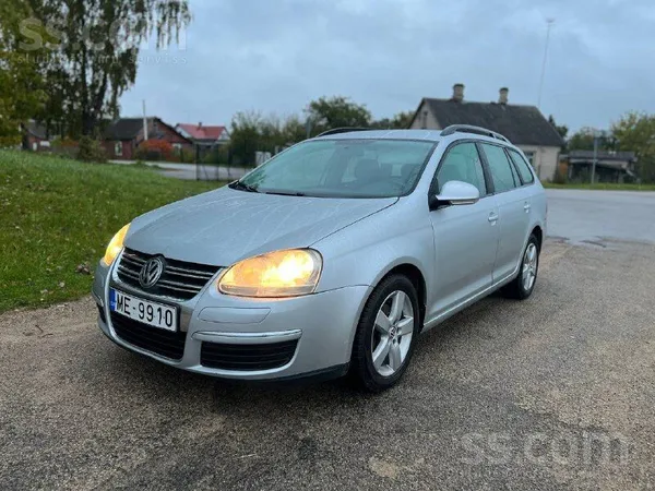 VW Golf5 labā tehniskā un vizuālā stāvoklī, nesen mainīts zobsiksnas komplek