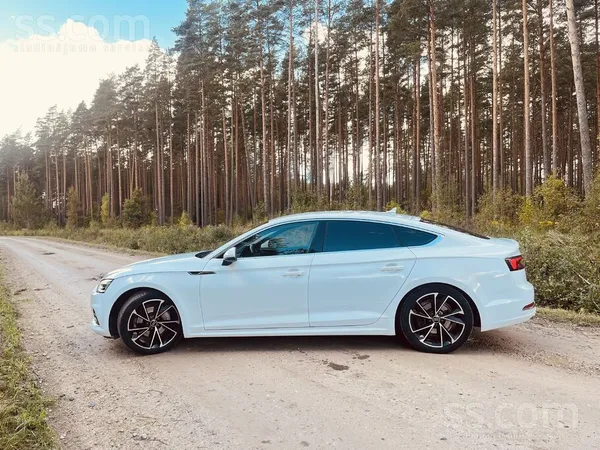 Pārdodu koptu un ērtu Audi A5 Sportback . Automobilis ir ergonomisks, komfor