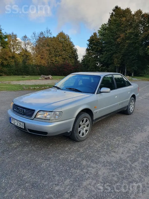 Audi A6 1995, 2.0 benzīns, Manuāls, Sedans, Sudrabs — Latvijā